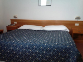 Гостиница Hotel Niki  Сицьано